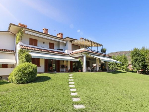casa indipendente in vendita a Villongo