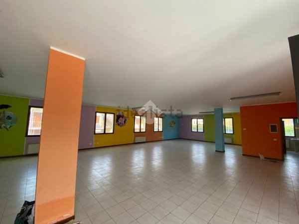 locale commerciale in vendita a Villongo