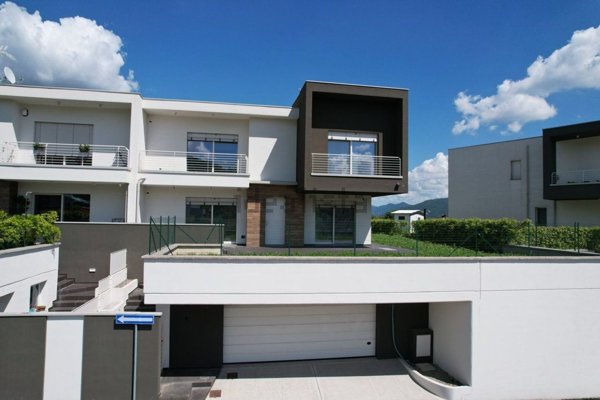 casa indipendente in vendita a Villongo