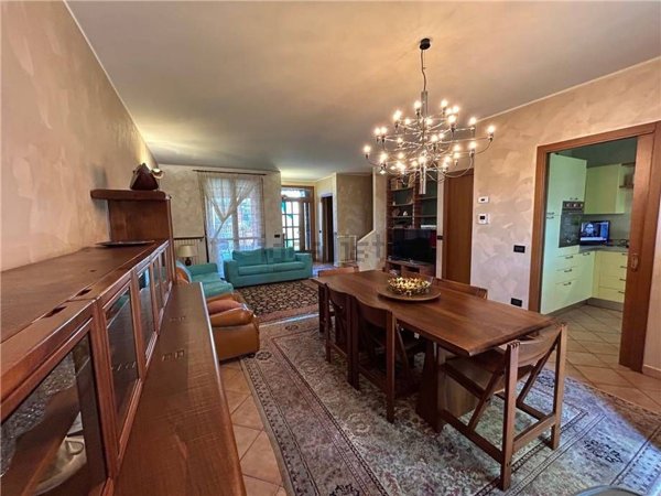 casa indipendente in vendita a Villongo