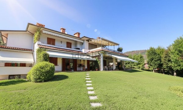 casa indipendente in vendita a Villongo in zona San Filastro