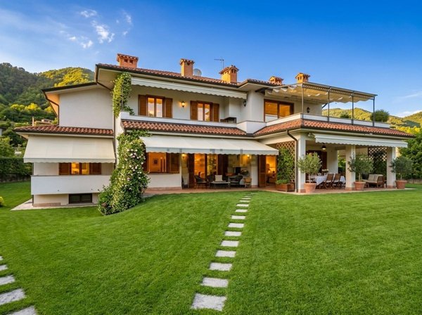casa indipendente in vendita a Villongo in zona San Filastro