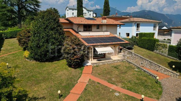casa indipendente in vendita a Villongo