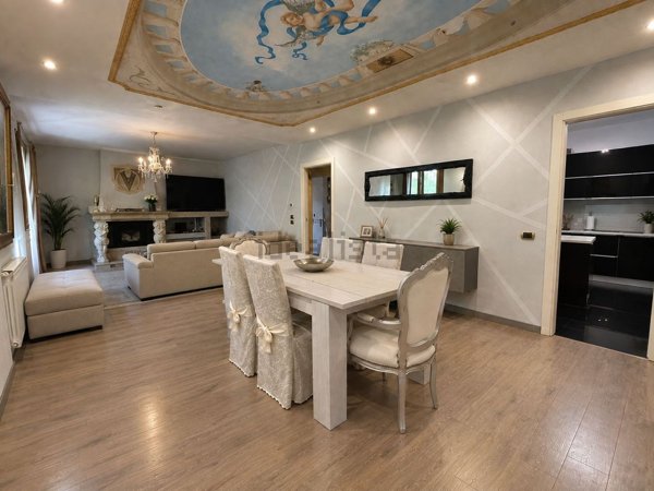 casa indipendente in vendita a Villongo