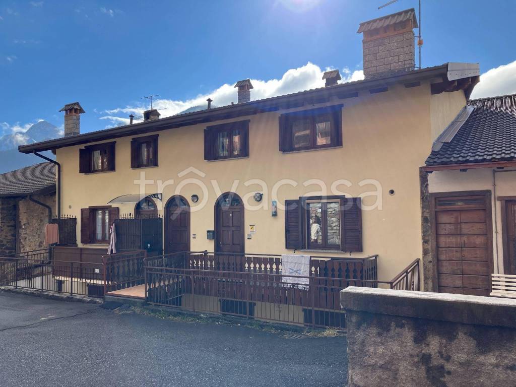 appartamento in vendita a Vilminore di Scalve in zona Vilmaggiore