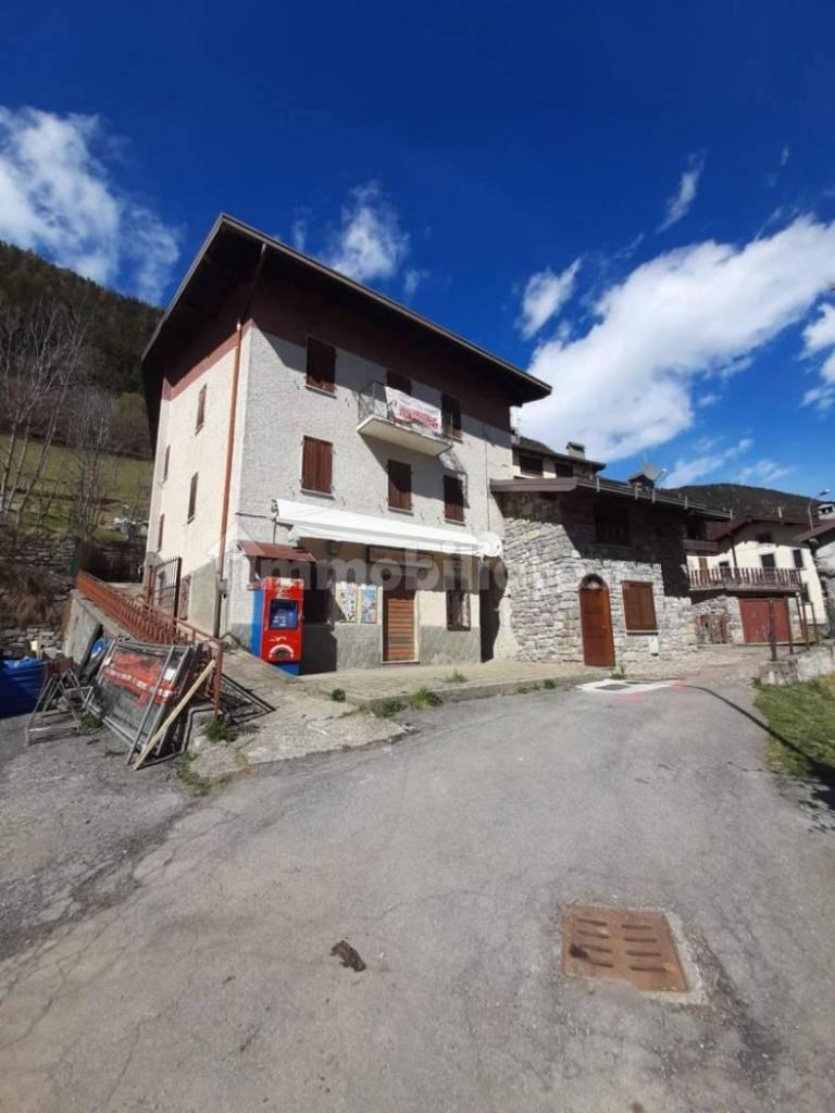 casa indipendente in vendita a Vilminore di Scalve in zona Vilmaggiore