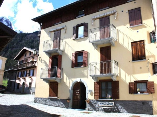 appartamento in vendita a Vilminore di Scalve in zona Teveno