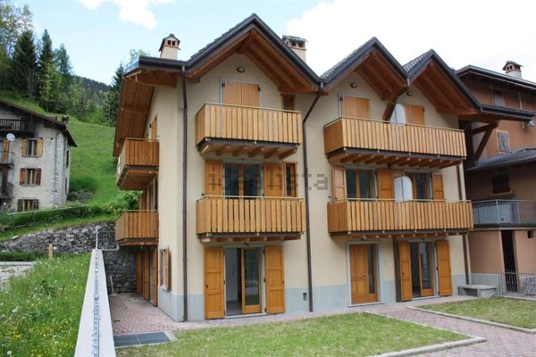 appartamento in vendita a Vilminore di Scalve in zona Teveno