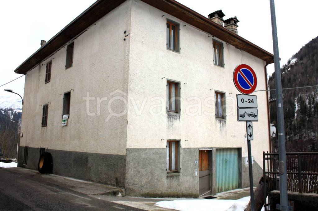 casa indipendente in vendita a Vilminore di Scalve in zona Nona