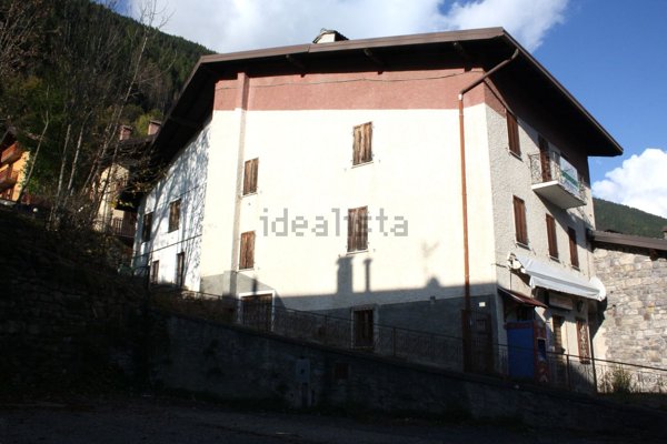 casa indipendente in vendita a Vilminore di Scalve in zona Vilmaggiore