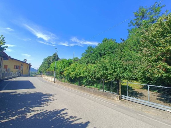 casa indipendente in vendita a Zandobbio in zona Selva