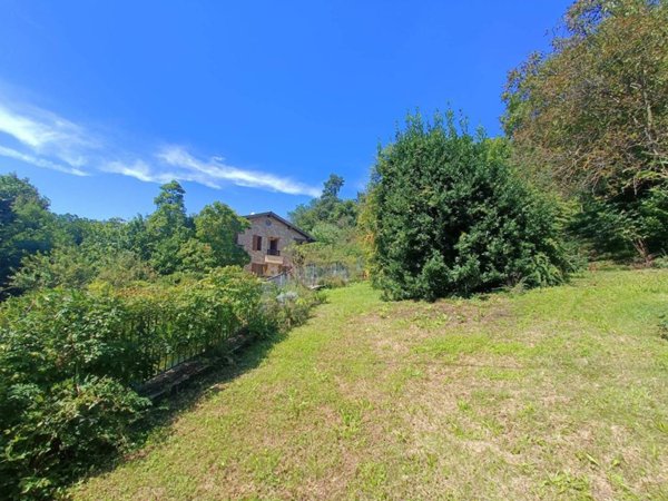 casa indipendente in vendita a Zandobbio in zona Selva
