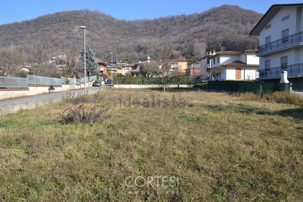 villa in vendita a Zandobbio