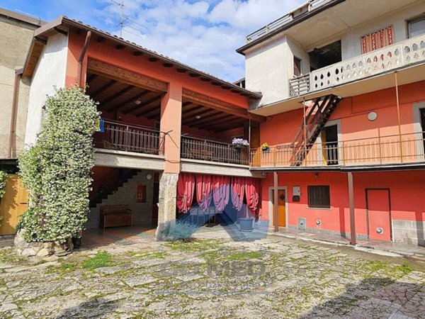 appartamento in vendita a Zandobbio