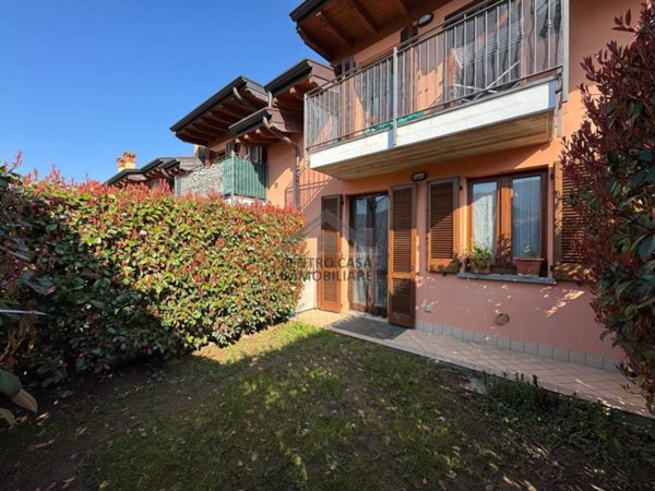 appartamento in vendita a Zandobbio in zona Selva