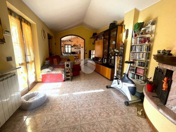 appartamento in vendita a Zandobbio