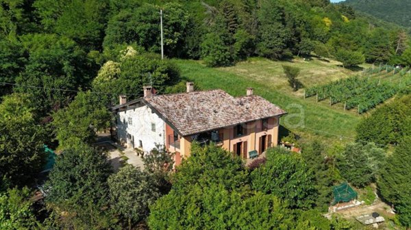 casa indipendente in vendita a Zandobbio in zona Selva
