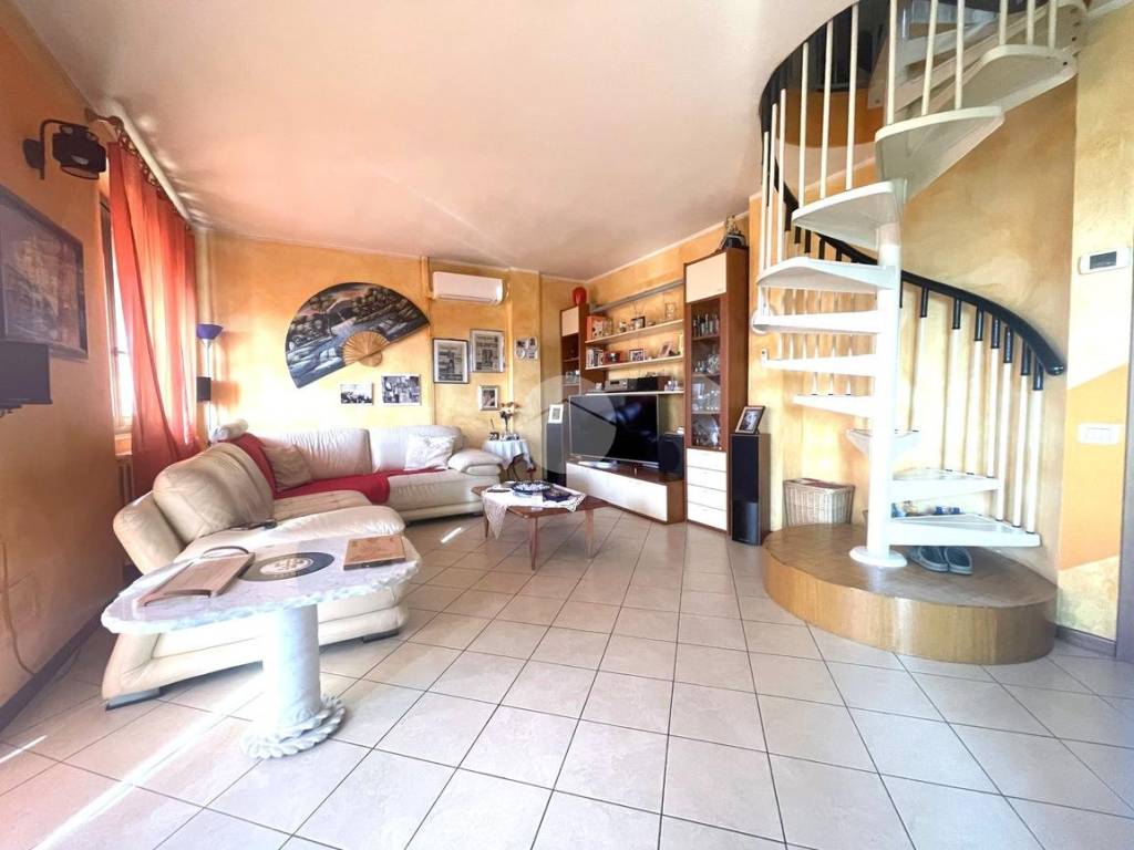 appartamento in vendita a Zandobbio