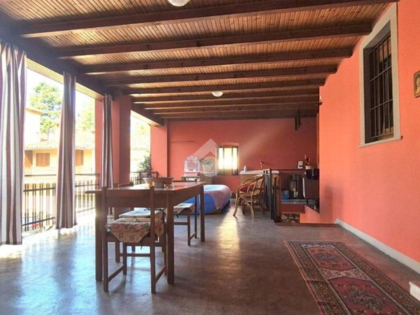 casa indipendente in vendita a Zandobbio