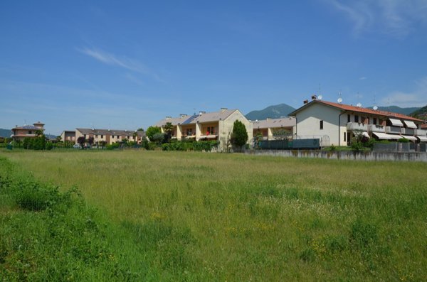terreno edificabile in vendita a Zandobbio
