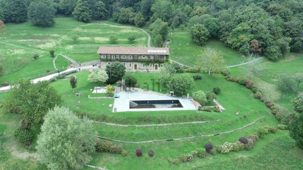 casale in vendita a Zandobbio