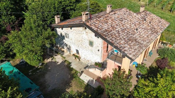 casa indipendente in vendita a Zandobbio in zona Selva
