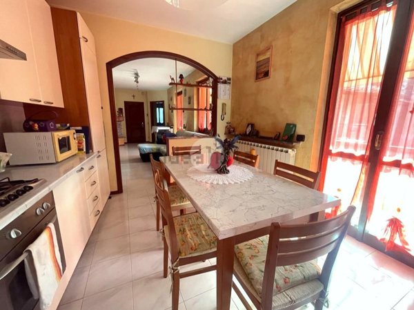 appartamento in vendita a Zandobbio