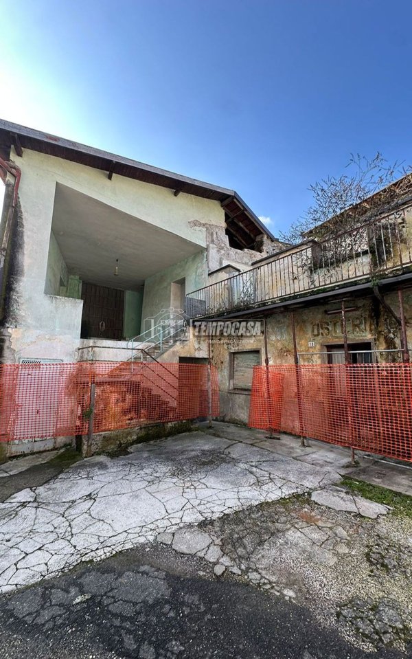 appartamento in vendita a Zandobbio in zona Selva