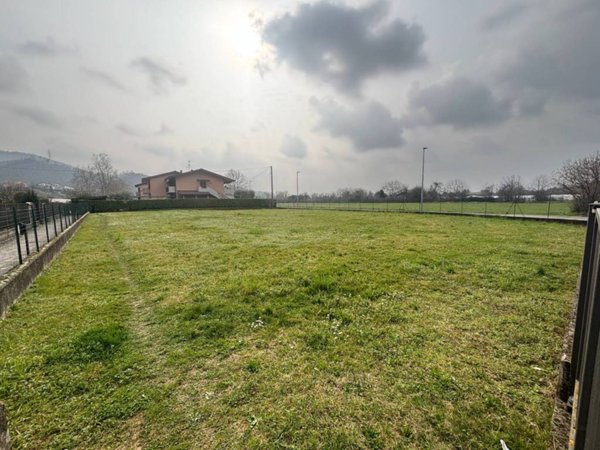 terreno edificabile in vendita a Zandobbio