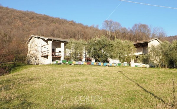 casa indipendente in vendita a Zandobbio