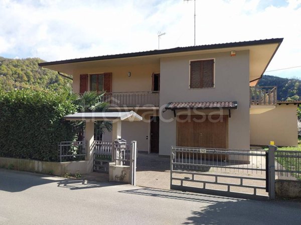 casa indipendente in vendita a Zandobbio in zona Selva
