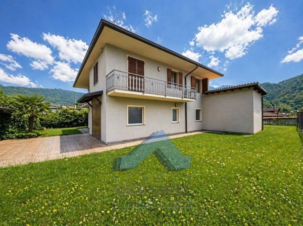 casa indipendente in vendita a Zandobbio in zona Selva