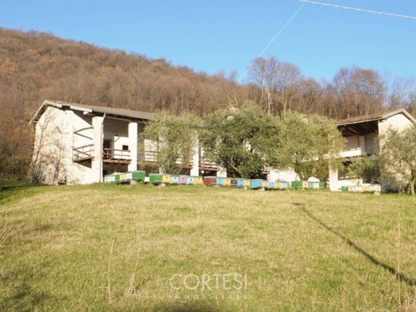 casa indipendente in vendita a Zandobbio in zona Selva