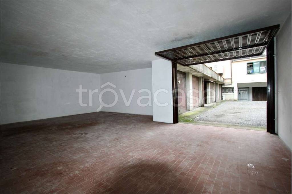 locale di sgombero in vendita a Zanica in zona Padergnone