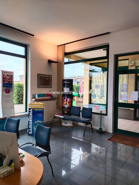 negozio in vendita a Zanica
