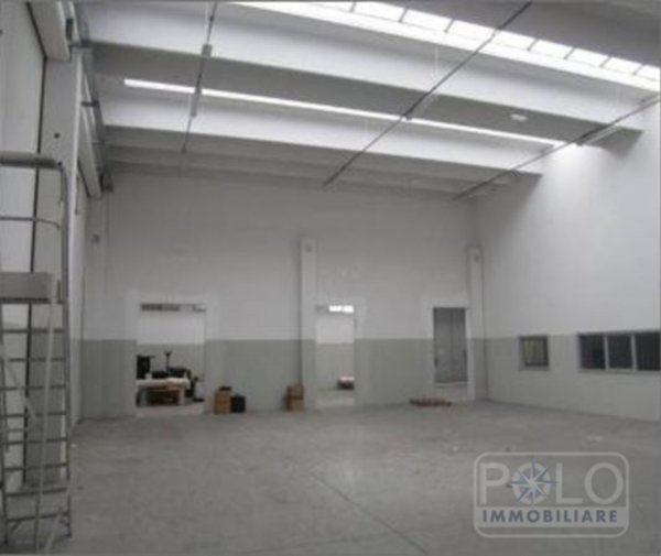 locale di sgombero in vendita a Zanica