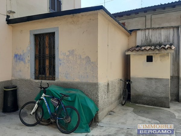 locale di sgombero in vendita a Zanica