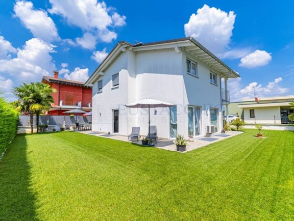 casa indipendente in vendita a Zanica