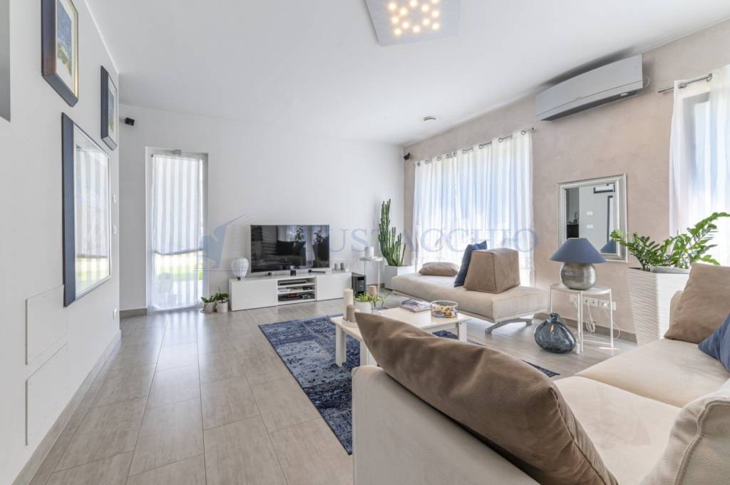 casa indipendente in vendita a Zanica