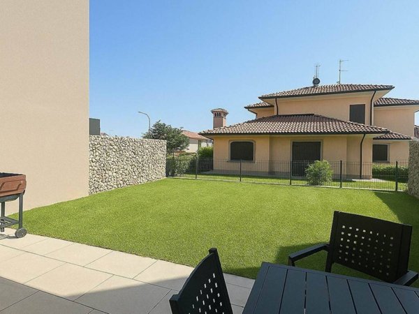 casa indipendente in vendita a Zanica