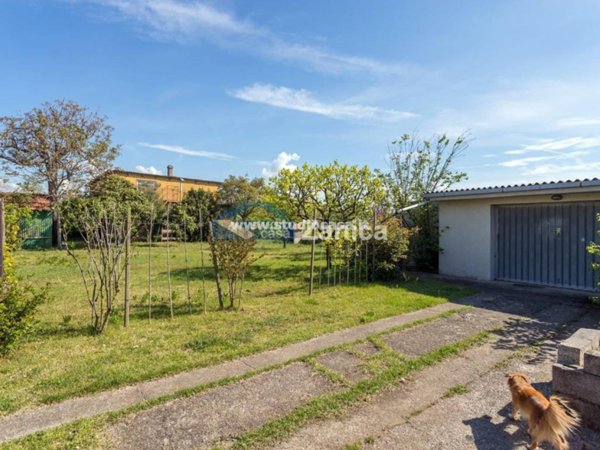 casa indipendente in vendita a Zanica
