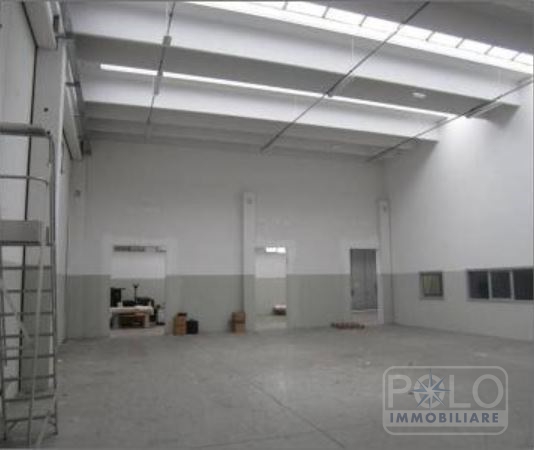 locale di sgombero in vendita a Zanica