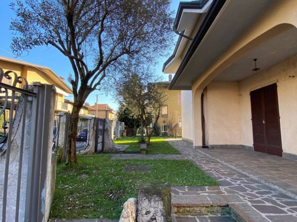 casa indipendente in vendita a Zanica