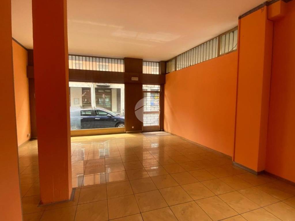 negozio in vendita a Zanica