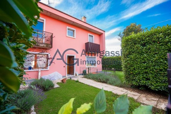 casa indipendente in vendita a Zanica