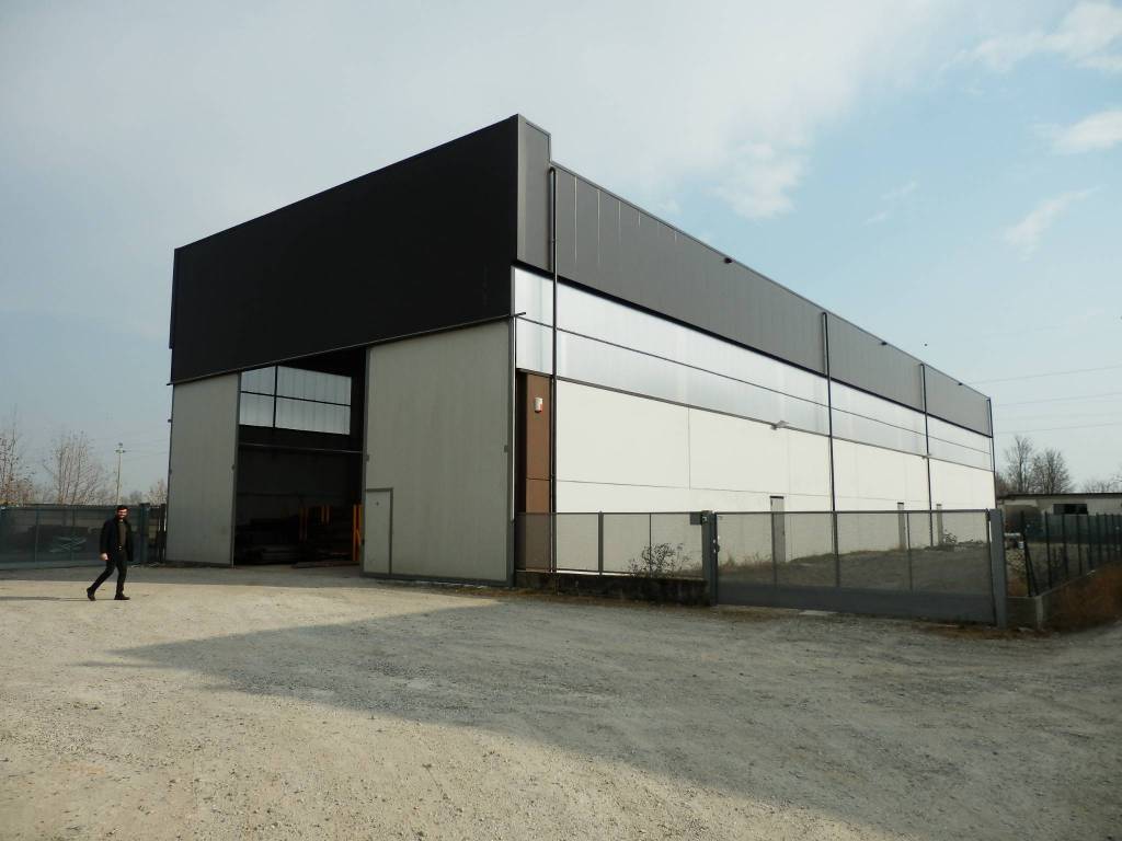 locale commerciale in vendita a Zanica