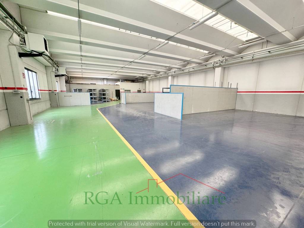 locale commerciale in vendita a Zanica