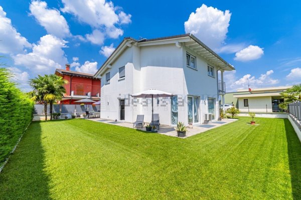 casa indipendente in vendita a Zanica