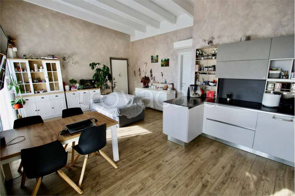 appartamento in vendita a Zanica