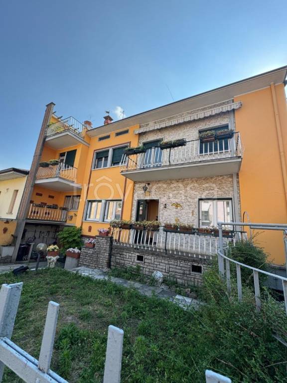 appartamento in vendita a Zanica